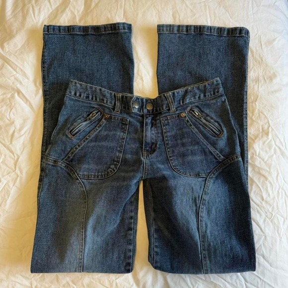 Denim - Guess Vintage bootcut jeans mid to low rise Size 32